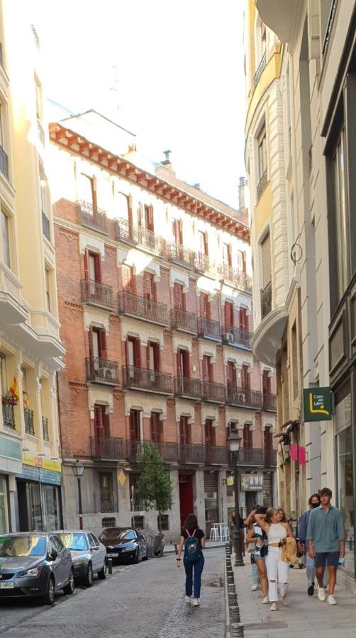 Gran Via. Salud. Puerta Del Sol. Callao. Madrid Kültér fotó